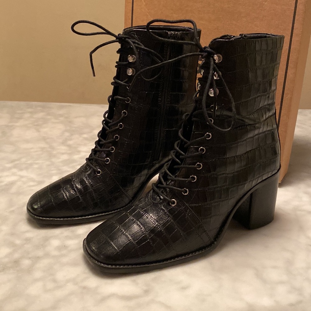 ASOS Design Rivet Leather Lace Up Boot - Picture 3 of 7